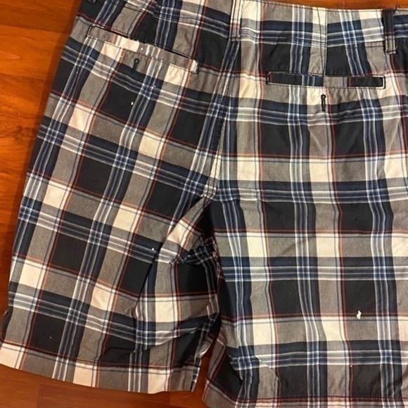 Old Navy Men’s Casual 10 in Plaid Checkered Blue Multi Pocket Shorts, Sz… - Picture 6 of 6